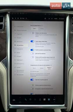 Внедорожник / Кроссовер Tesla Model X 2018 в 
