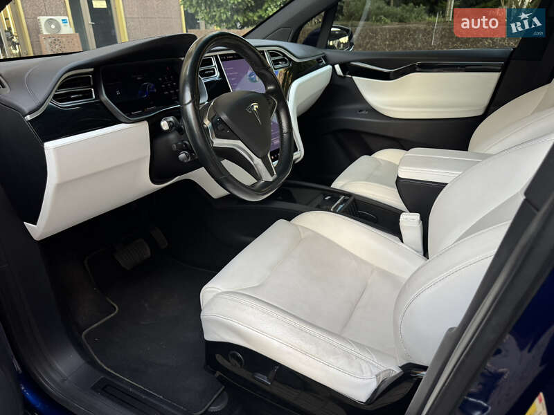 Внедорожник / Кроссовер Tesla Model X 2016 в Одессе