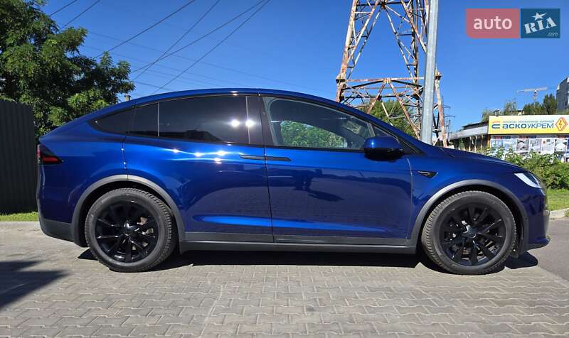 Tesla Model X 2022