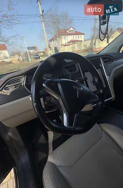 Позашляховик / Кросовер Tesla Model X 2016 в 