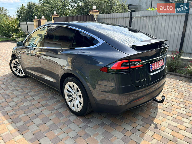Позашляховик / Кросовер Tesla Model X 2017 в Житомирі