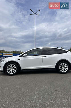 Внедорожник / Кроссовер Tesla Model X 2017 в 