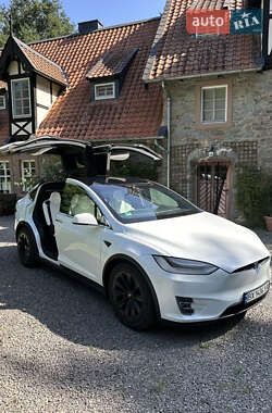 Tesla Model X 2017