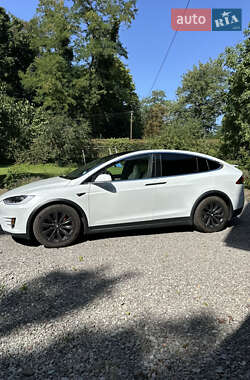 Внедорожник / Кроссовер Tesla Model X 2017 в 