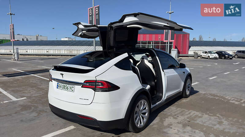 Внедорожник / Кроссовер Tesla Model X 2019 в Киеве