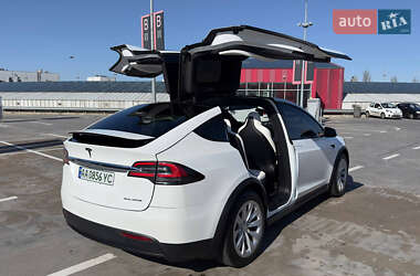 Позашляховик / Кросовер Tesla Model X 2019 в 