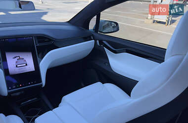 Позашляховик / Кросовер Tesla Model X 2019 в 