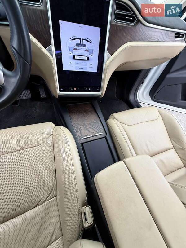 Внедорожник / Кроссовер Tesla Model X 2016 в Виннице