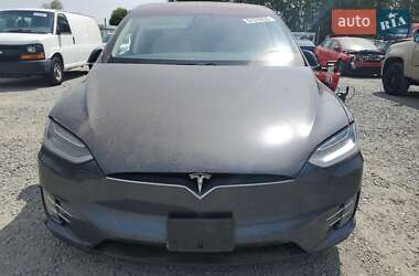 Внедорожник / Кроссовер Tesla Model X 2017 в 