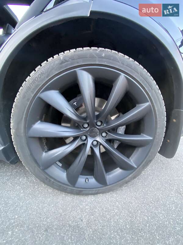 Внедорожник / Кроссовер Tesla Model X 2016 в Виннице