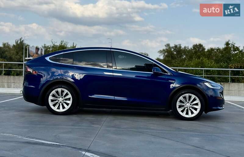 Позашляховик / Кросовер Tesla Model X 2016 в Києві фото 6 Позашляховик / Кросовер Tesla Model X 2016 в Києві