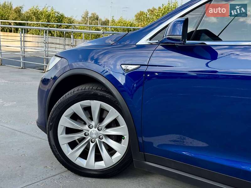 Позашляховик / Кросовер Tesla Model X 2016 в Києві фото 9 Позашляховик / Кросовер Tesla Model X 2016 в Києві