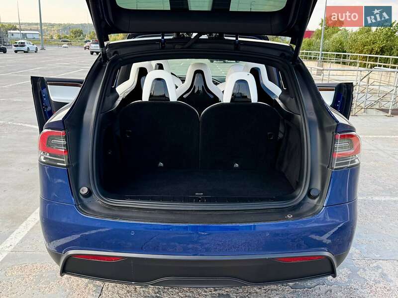 Позашляховик / Кросовер Tesla Model X 2016 в Києві фото 12 Позашляховик / Кросовер Tesla Model X 2016 в Києві