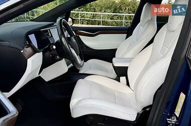Позашляховик / Кросовер Tesla Model X 2016 в 