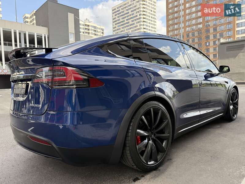 Позашляховик / Кросовер Tesla Model X 2019 в Києві