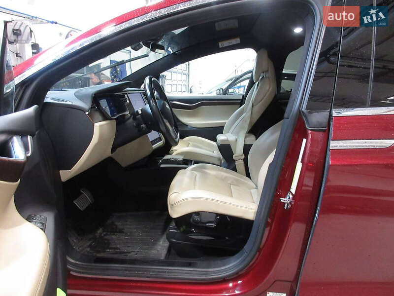 Позашляховик / Кросовер Tesla Model X 2016 в Одесі