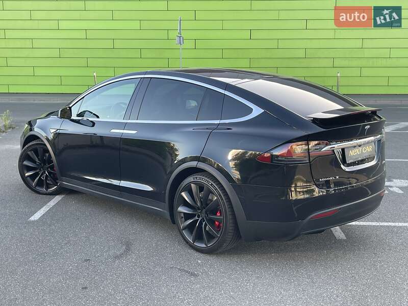 Позашляховик / Кросовер Tesla Model X 2016 в Києві