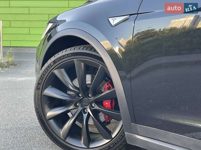 Позашляховик / Кросовер Tesla Model X 2016 в Києві