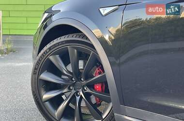 Внедорожник / Кроссовер Tesla Model X 2016 в 