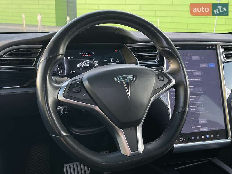 Позашляховик / Кросовер Tesla Model X 2016 в Києві