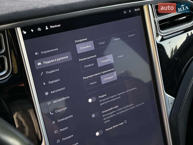 Позашляховик / Кросовер Tesla Model X 2016 в Києві