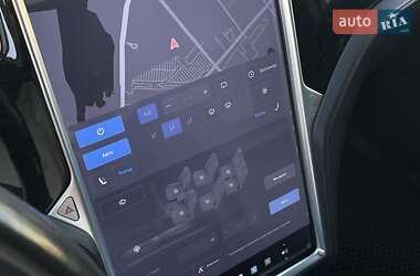 Внедорожник / Кроссовер Tesla Model X 2016 в 