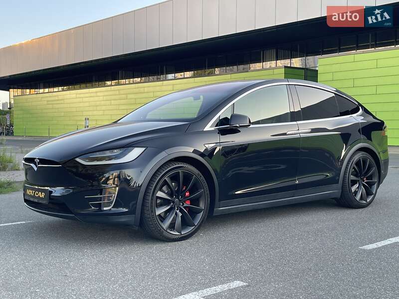Позашляховик / Кросовер Tesla Model X 2016 в Києві