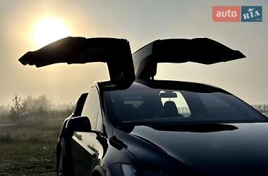 Позашляховик / Кросовер Tesla Model X 2018 в 