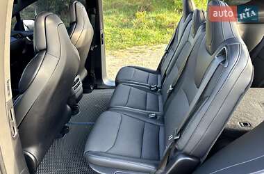Позашляховик / Кросовер Tesla Model X 2018 в 