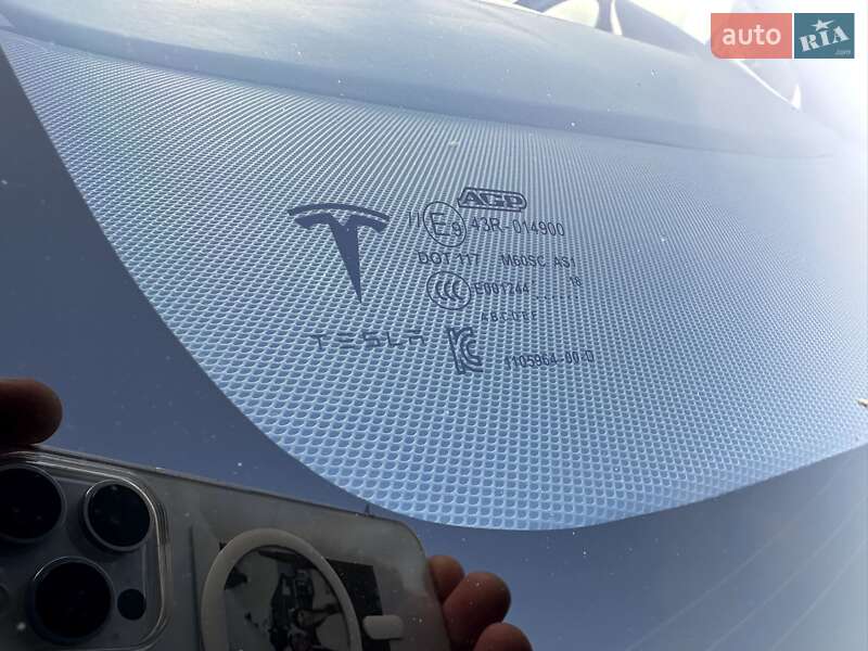 Внедорожник / Кроссовер Tesla Model X 2018 в Калуше