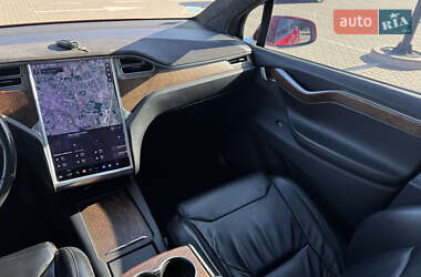 Внедорожник / Кроссовер Tesla Model X 2017 в 