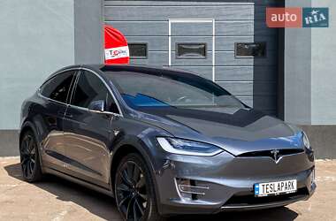 Позашляховик / Кросовер Tesla Model X 2016 в 