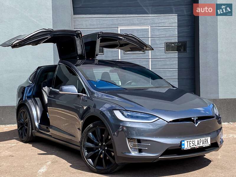 Внедорожник / Кроссовер Tesla Model X 2016 в Киеве