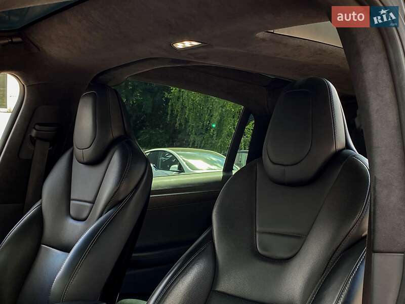 Внедорожник / Кроссовер Tesla Model X 2016 в Киеве