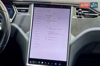 Позашляховик / Кросовер Tesla Model X 2016 в 