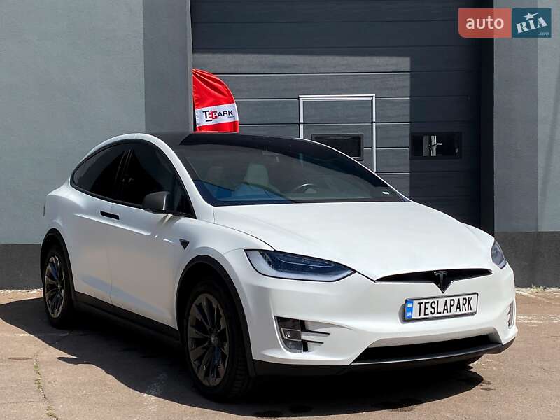 Позашляховик / Кросовер Tesla Model X 2019 в Києві