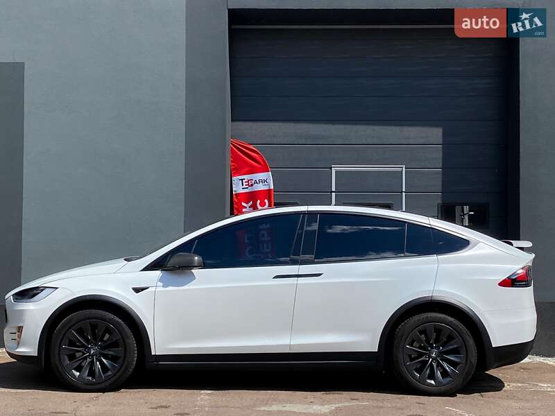 Позашляховик / Кросовер Tesla Model X 2019 в Києві