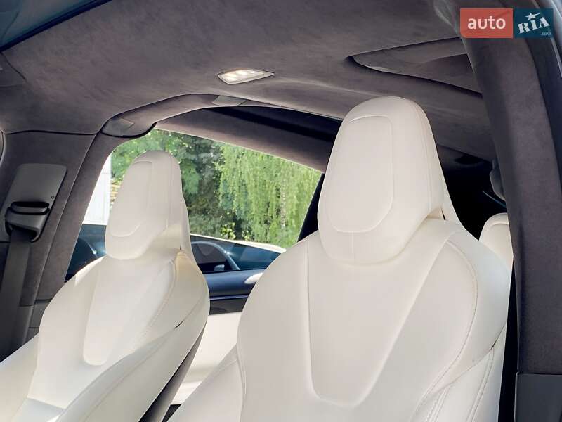 Позашляховик / Кросовер Tesla Model X 2019 в Києві