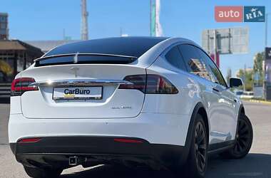Позашляховик / Кросовер Tesla Model X 2020 в 