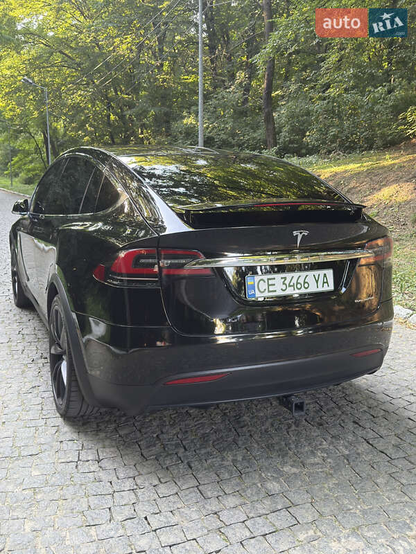 Позашляховик / Кросовер Tesla Model X 2020 в Чернівцях