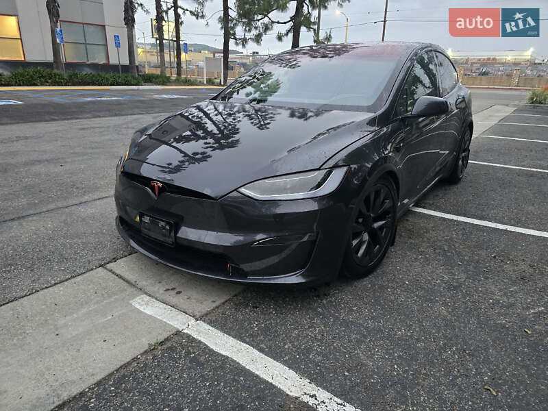 Tesla Model X 2023