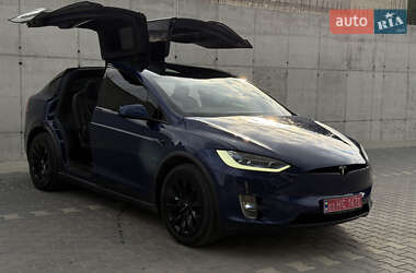Tesla Model X 2019