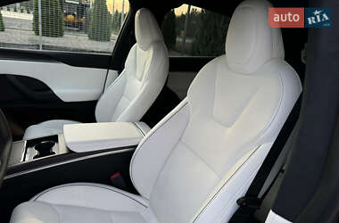 Позашляховик / Кросовер Tesla Model X 2022 в 
