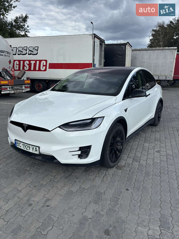 Внедорожник / Кроссовер Tesla Model X 2016 в 