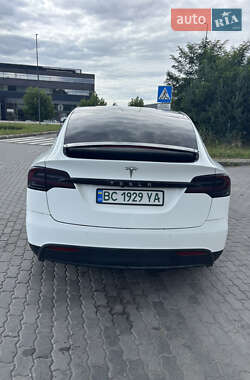 Внедорожник / Кроссовер Tesla Model X 2016 в 