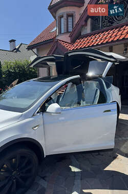 Внедорожник / Кроссовер Tesla Model X 2016 в 