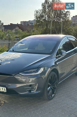 Позашляховик / Кросовер Tesla Model X 2019 в Івано-Франківську