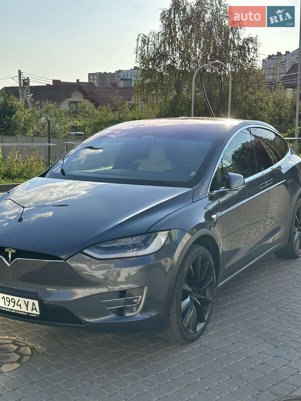 Позашляховик / Кросовер Tesla Model X 2019 в Івано-Франківську фото Позашляховик / Кросовер Tesla Model X 2019 в Івано-Франківську