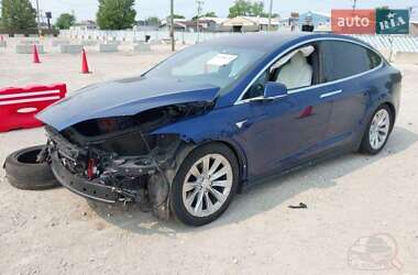 Tesla Model X 2019