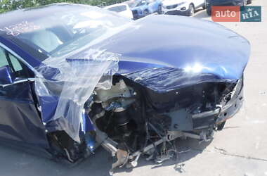 Позашляховик / Кросовер Tesla Model X 2019 в 